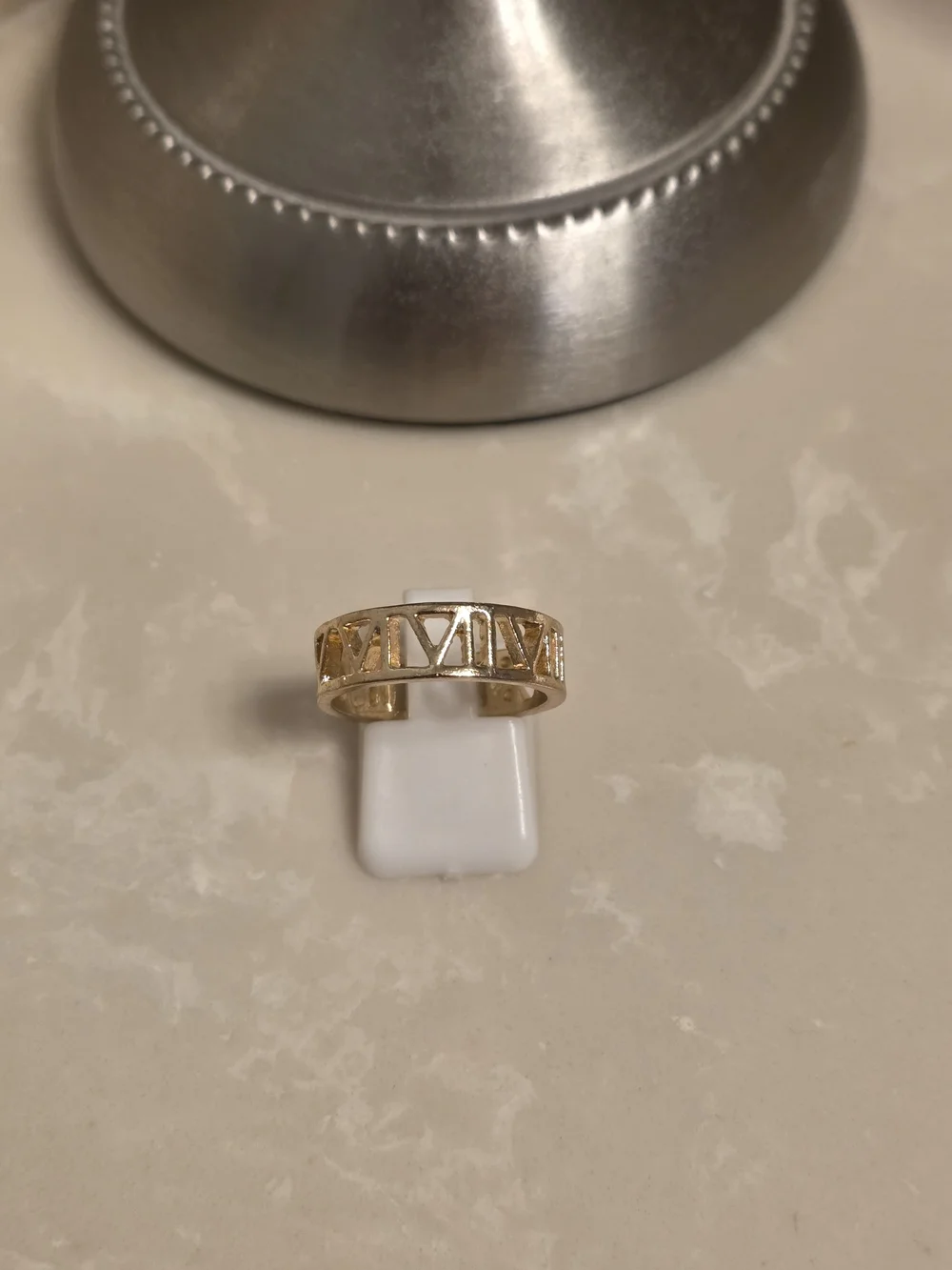 Men's Gold Roman Numeral Open Band Ring Size 8